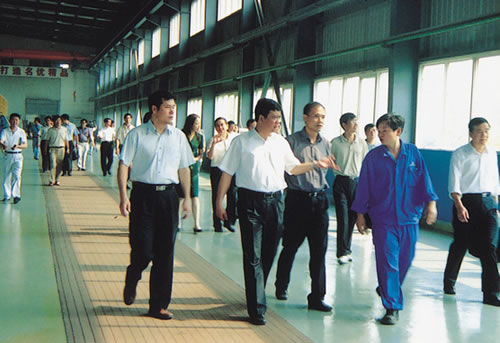 武漢市委常委、副市長岳勇到公司調(diào)研